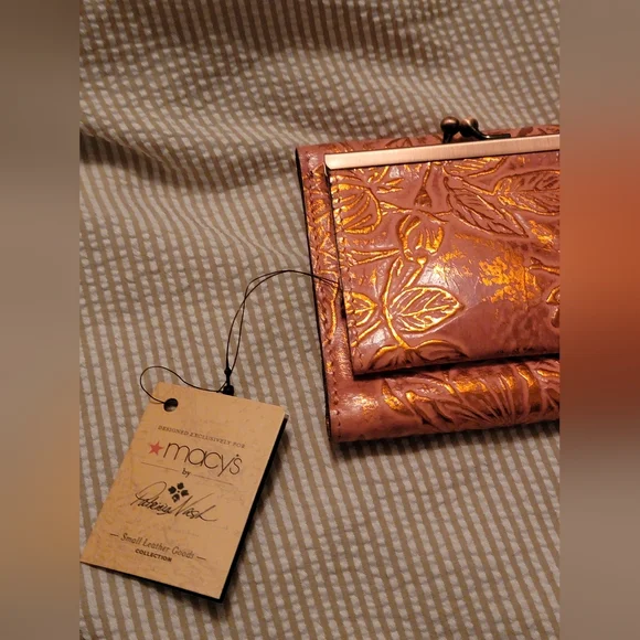 Patricia Nash New Wallet - Picture 9 of 10